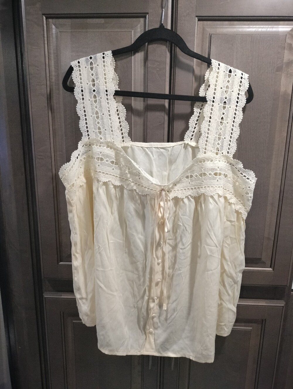SHEIN Yellow Lace-Trim Sleeveless Tie-Front Top